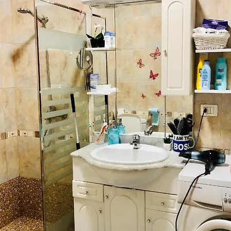 Modern In Laguna Blu, Qerret דירה *